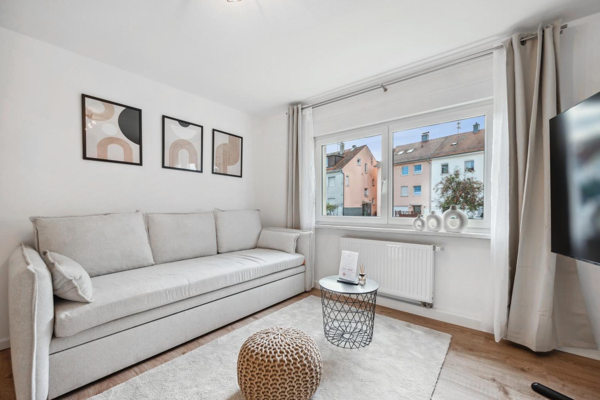 Malu Rooms - Ruhige Lage, Erdgeschoss, Smarttv, Netflix, 24H Checkin, Ludwigsburg Dış mekan fotoğraf