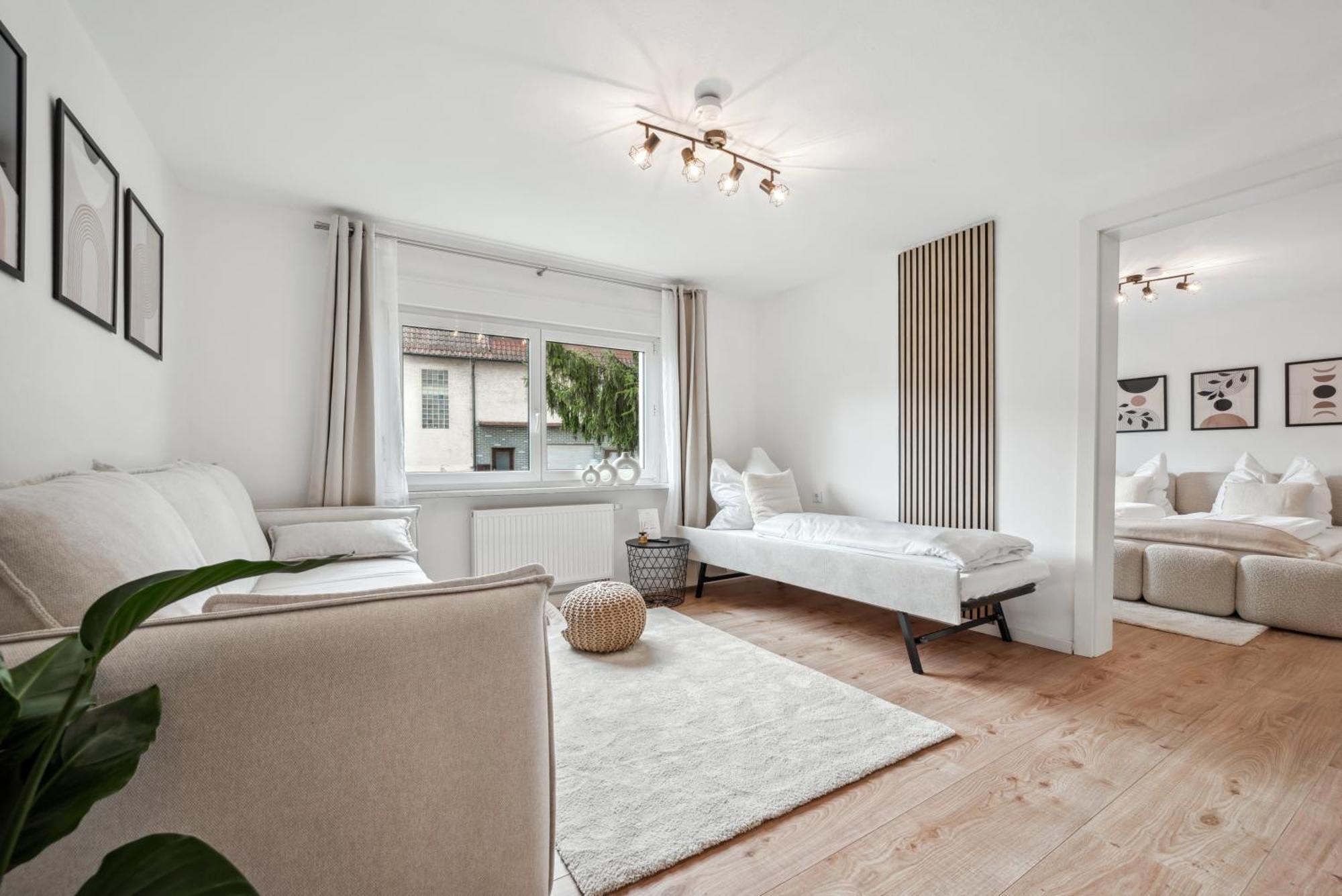 Malu Rooms - Ruhige Lage, Erdgeschoss, Smarttv, Netflix, 24H Checkin, Ludwigsburg Dış mekan fotoğraf
