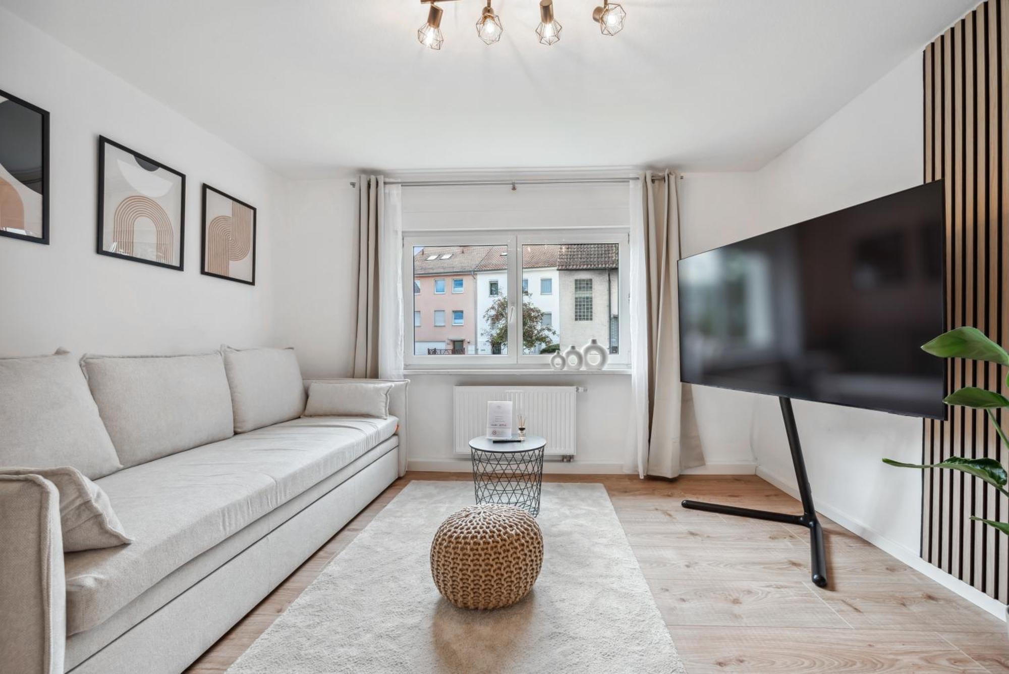 Malu Rooms - Ruhige Lage, Erdgeschoss, Smarttv, Netflix, 24H Checkin, Ludwigsburg Dış mekan fotoğraf
