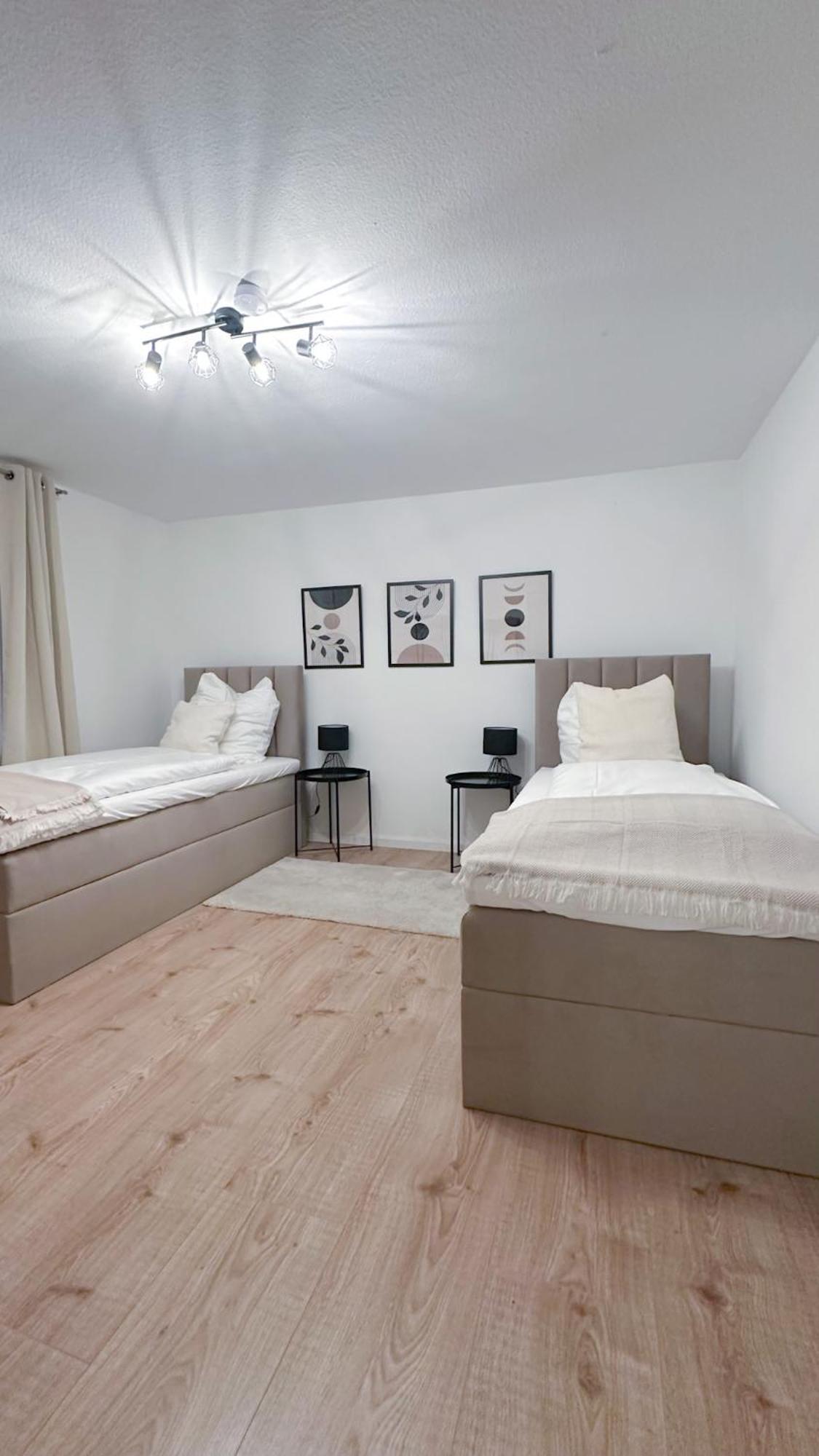 Malu Rooms - Ruhige Lage, Erdgeschoss, Smarttv, Netflix, 24H Checkin, Ludwigsburg Dış mekan fotoğraf